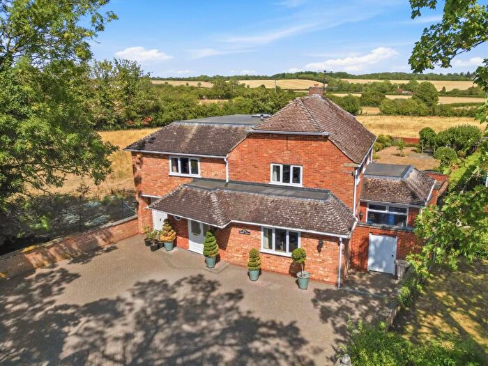 3 Bedroom Detached House For Sale In Croft Lane, Temple Grafton, Alcester, B49