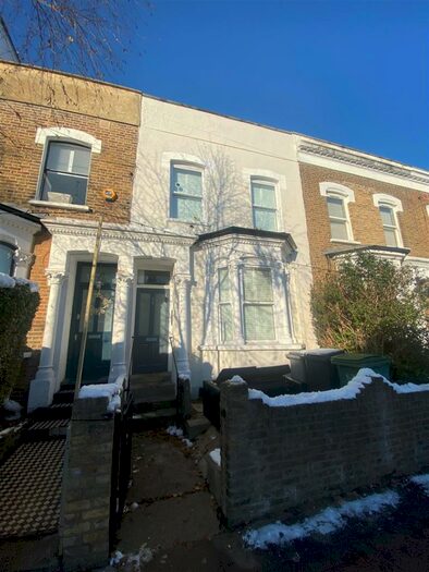 Studio To Rent In Corbyn Street, Finsbury Park, N4