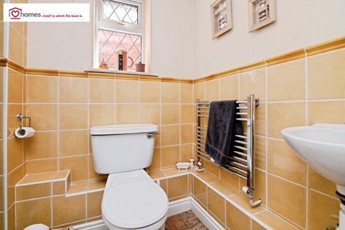 5 Bedroom Detached House For Sale In Fairyfield Avenue, Birmingham, B43