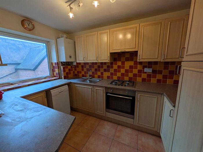 2 Bedroom Apartment To Rent In Middleton Hall Road, Birmingham, B30