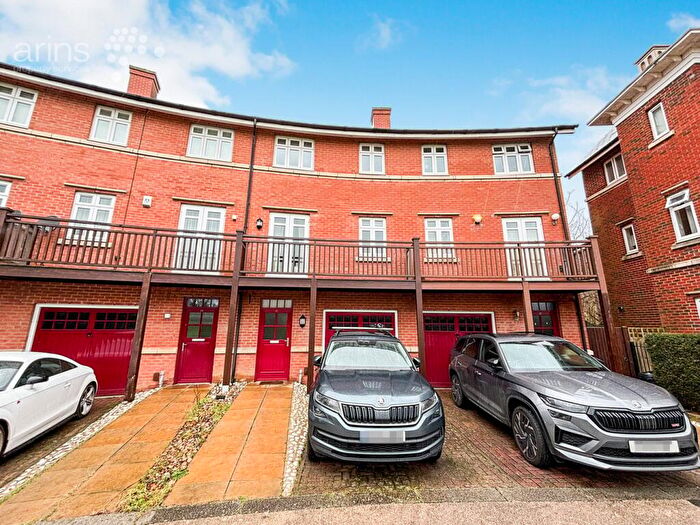 4 Bedroom Town House To Rent In Simmonds Crescent, Lower Earley, Reading, RG6