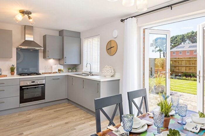 3 Bedroom End Terrace House For Sale In Wincombe Lane, Shaftesbury, SP7