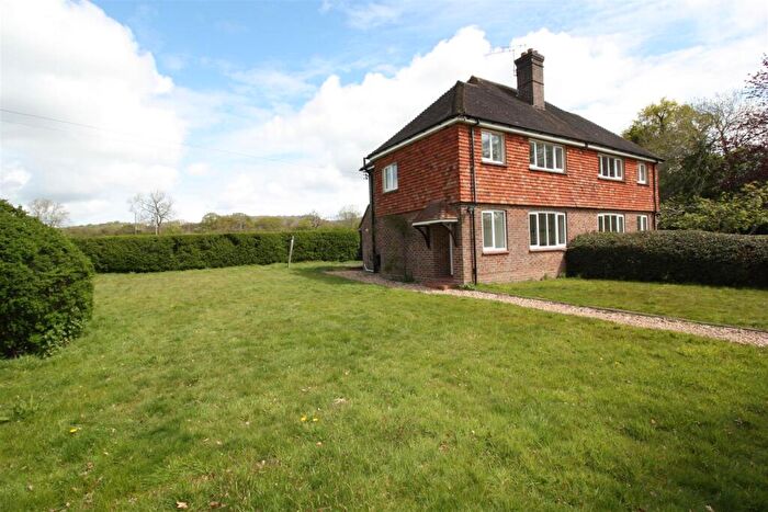 3 Bedroom House To Rent In Barhatch Lane, Cranleigh, GU6