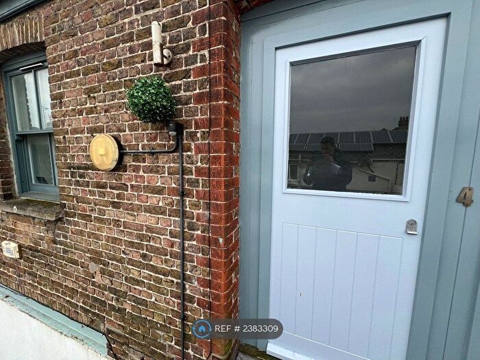 2 Bedroom Flat To Rent In The Print House, Worthing, BN11