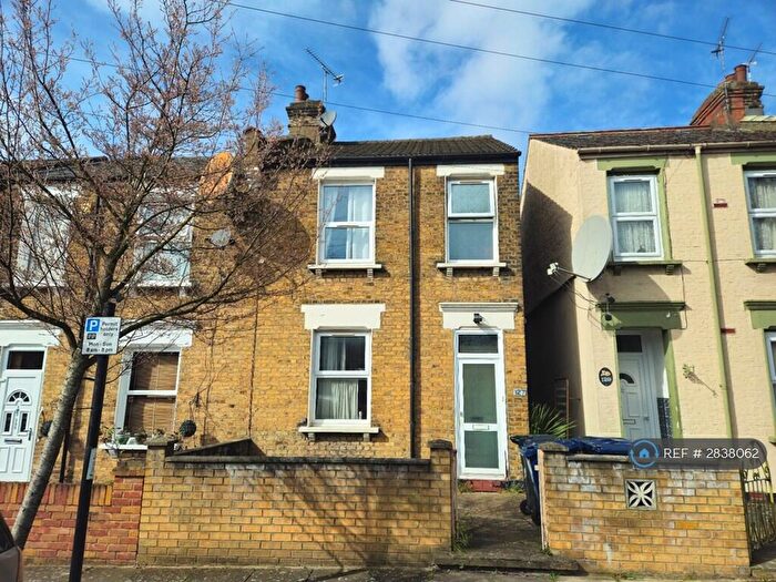 4 Bedroom Semi Detached House To Rent In Wells House Road, London, NW10