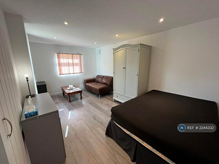 1 Bedroom Flat To Rent In Fengate, Peterborough, PE1