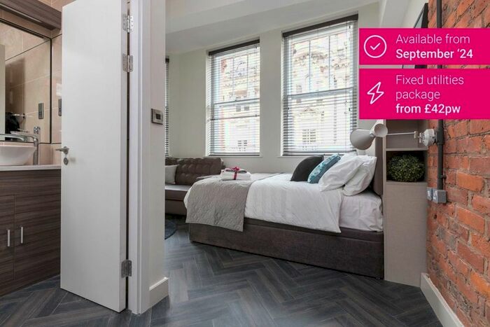 Studio To Rent In King Street, Manchester, M2