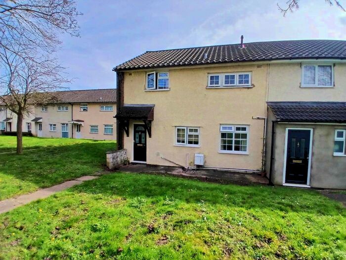 3 Bedroom Property To Rent In Bronte Paths, Stevenage, SG2