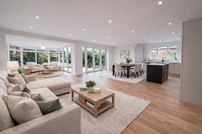 2 Bedroom Detached Bungalow For Sale In Square Lane, Burscough, L40