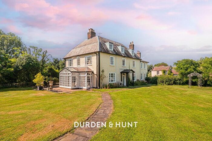 8 Bedroom Farm House For Sale In Stapleford Abbotts, RM4