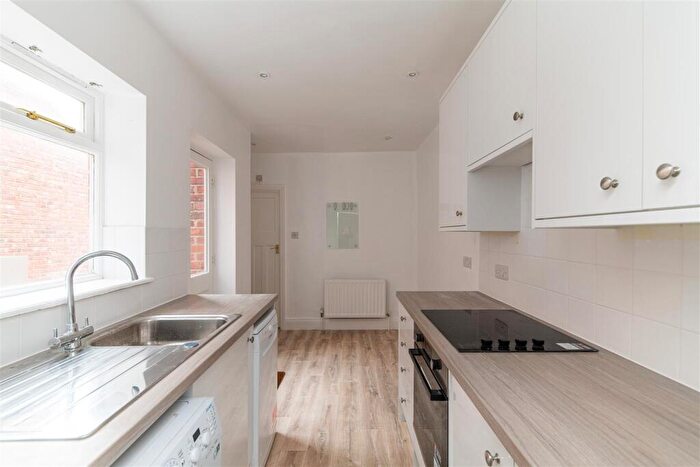 2 Bedroom Flat To Rent In Northumberland Gardens, Jesmond Vale, Newcastle Upon Tyne, NE2