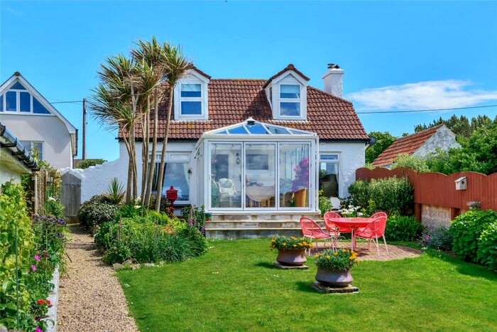 3 Bedroom Bungalow For Sale In Polurrian Cliffs, Mullion, Helston, Cornwall, TR12