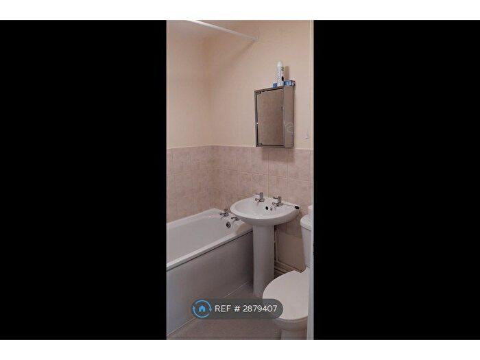 1 Bedroom Maisonette To Rent In Weyhill Close, Wolverhampton, WV9
