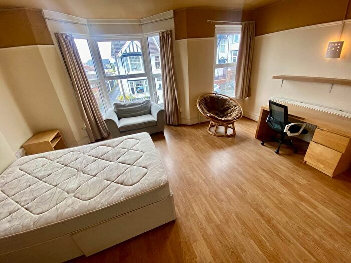 5 Bedroom Property To Rent In Le Breos Avenue, Uplands, Swansea, SA2