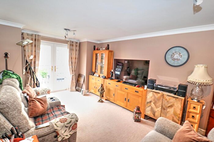 2 Bedroom Apartment For Sale In Highbury Avenue, Manchester, M41