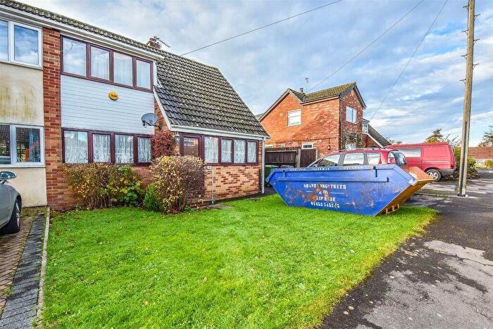 3 Bedroom Semi-Detached House For Sale In Shakespeare Road, Dursley, GL11