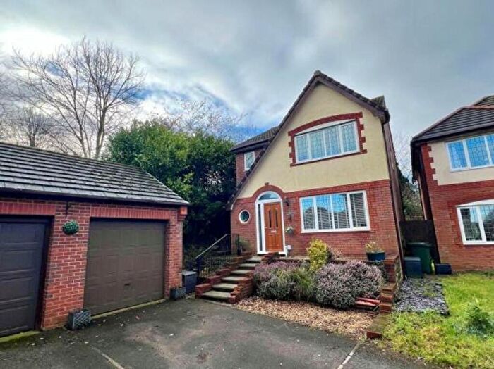 3 Bedroom Detached House For Sale In Llwyn-Y-Groes, Bridgend, CF31