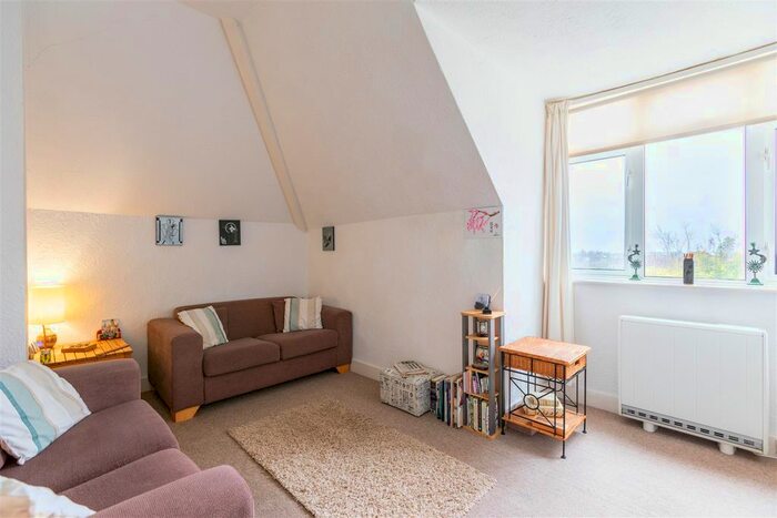 1 Bedroom Flat For Sale In Claigmar Road, Rustington, Littlehampton, BN16