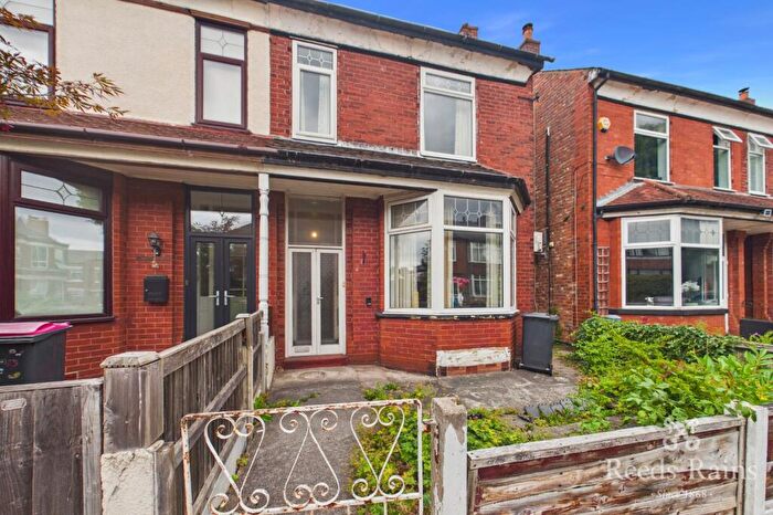 3 Bedroom Semi-Detached House For Sale In Penelope Road, Salford, Greater Manchester, M6