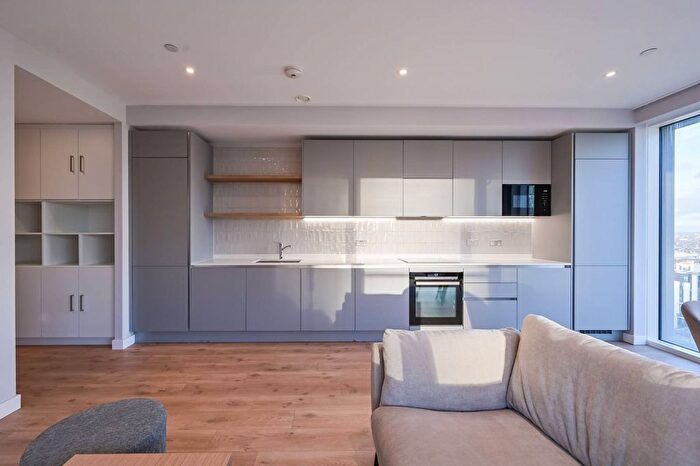2 Bedroom Flat To Rent In Hightail Point, East Village, Stratford, London, E20