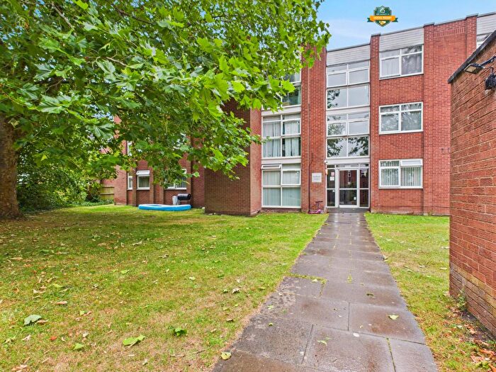 2 Bedroom Apartment For Sale In Flat Andrew Court, Berryfields Road, Sutton Coldfield, B76