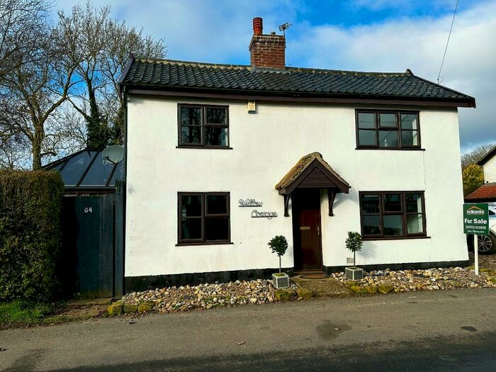 3 Bedroom Cottage For Sale In The Street, Rocklands All Saints, NR17
