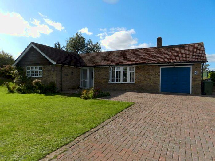 3 Bedroom Bungalow To Rent In Syresham, NN13