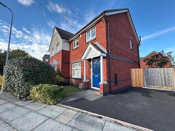 3 Bedroom Semi-Detached House For Sale In Larkspur Close, Southport, PR8