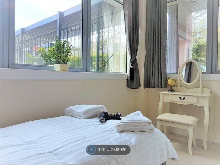 2 Bedroom Flat To Rent In Charter House, Milton Keynes, MK9