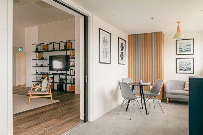 1 Bedroom Flat To Rent In Queen Street, Maidenhead, SL6