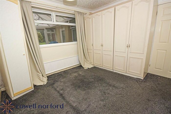 2 Bedroom Bungalow For Sale In Bedford Avenue, Shaw, Oldham, Greater Manchester, OL2