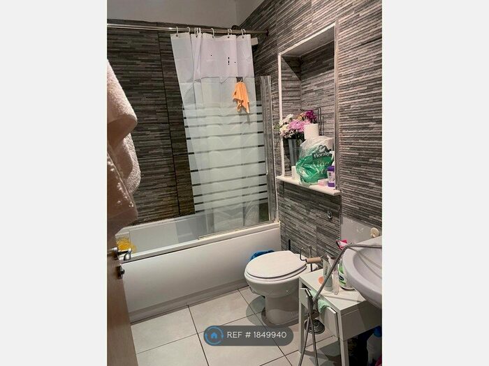 2 Bedroom Flat To Rent In Linen House, Nottingham, NG7