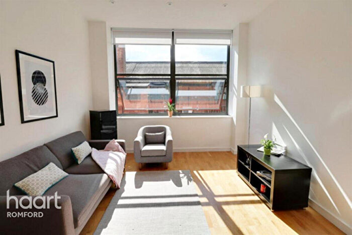 1 Bedroom Apartment To Rent In Eastern Road, Romford, RM1