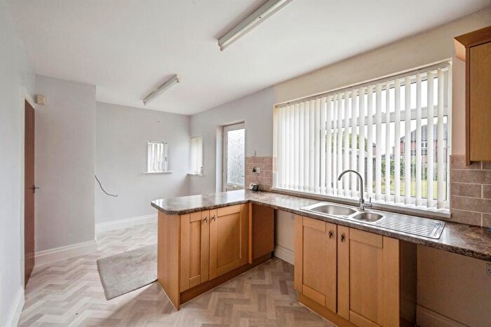 3 Bedroom Semi-Detached House For Sale In Bawtry Road, Hellaby, Rotherham, S66