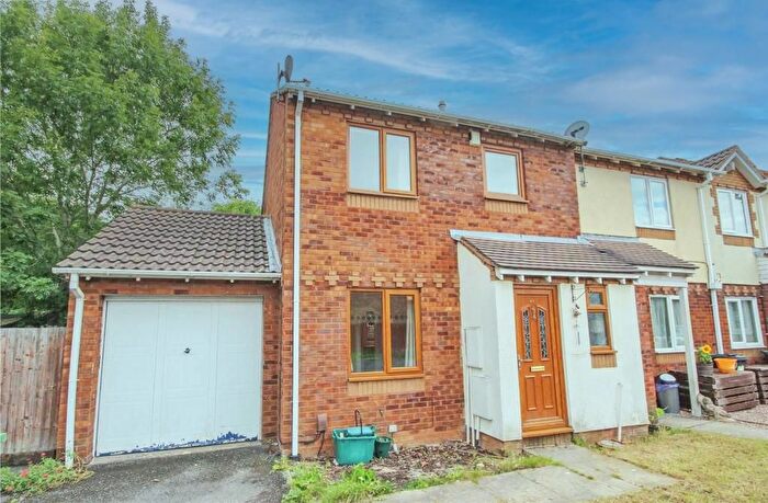 3 Bedroom Property To Rent In Stanley Mead, Bradley Stoke, Bristol, BS32
