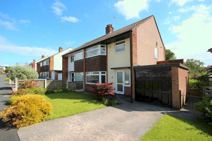 3 Bedroom Semi-Detached House To Rent In Moseley Wood Green, Cookridge, Leeds, LS16