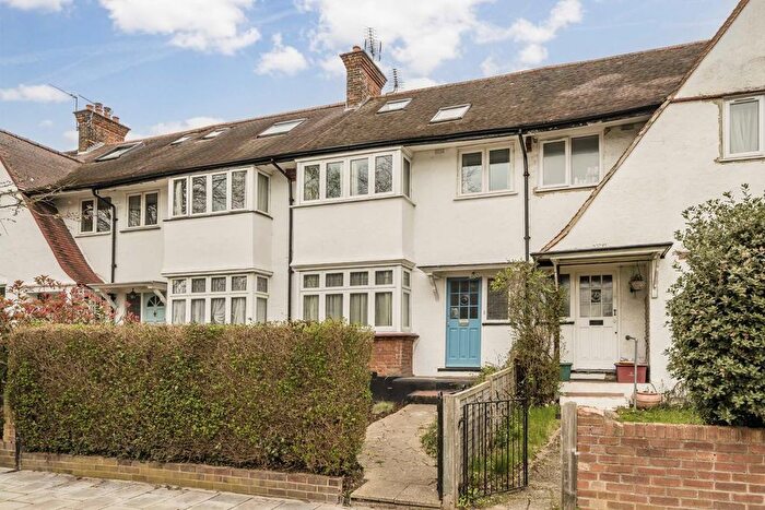 4 Bedroom Terraced House For Sale In The Ridgeway, Acton, W3