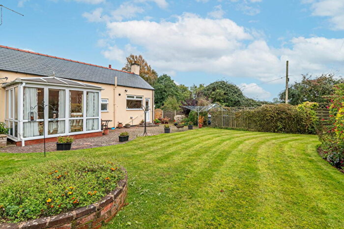 2 Bedroom Detached Bungalow For Sale In Rothwell Road, Desborough, NN14