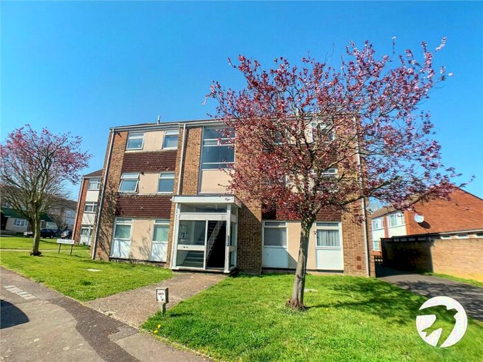 1 Bedroom Flat To Rent In Mardale Close, Rainham, Gillingham, ME8