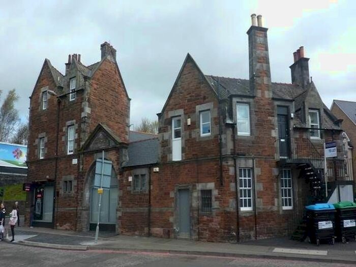 2 Bedroom Flat To Rent In Russell Road, Edinburgh, EH12