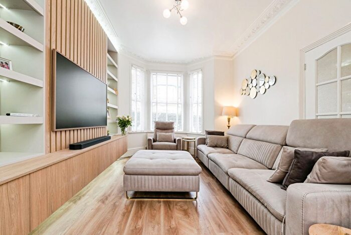 3 Bedroom Terraced House For Sale In Byron Avenue, Manor Park, London, E12