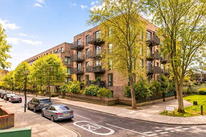 2 Bedroom Flat For Sale In West Row, North Kensington, W10