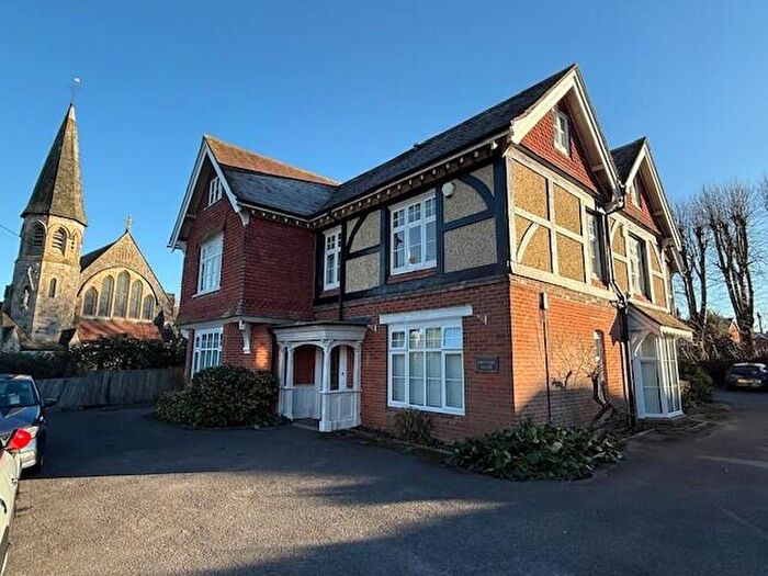 2 Bedroom Flat To Rent In Empress House, Lyndhurst, SO43