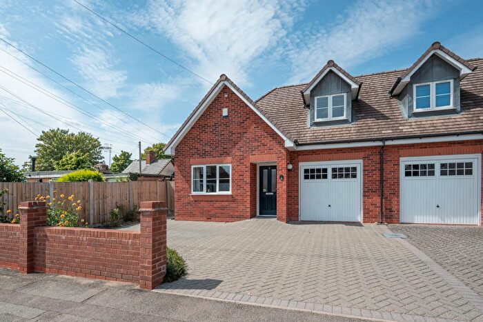 2 Bedroom Semi Detached House For Sale In Woodrow Lane, Catshill, B61