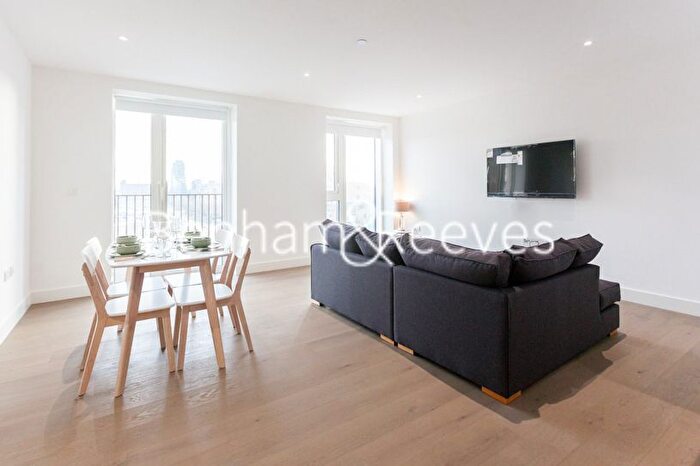 2 Bedroom Flat To Rent In Ariel House, Vaughan Way, E1W