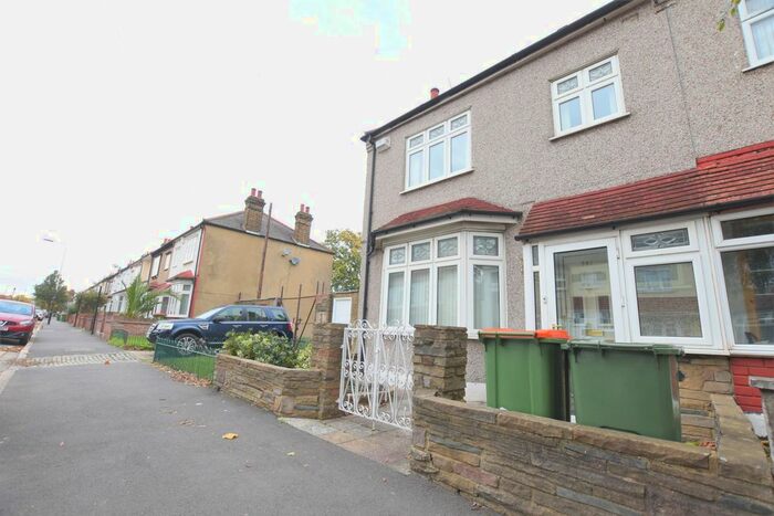 3 Bedroom Terraced House To Rent In Burges Road, London, E6