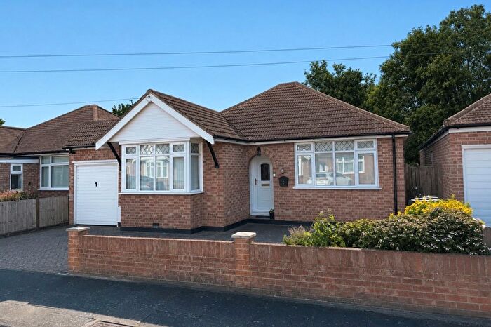 2 Bedroom Detached Bungalow For Sale In Homestead Road, Staines-Upon-Thames, Middlesex, TW18