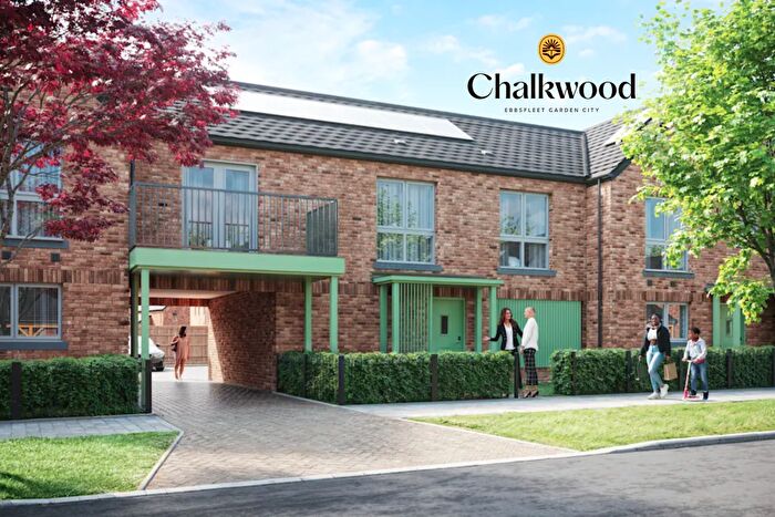 2 Bedroom Flat To Rent In Colyer Drive, Swanscombe, Kent, DA10