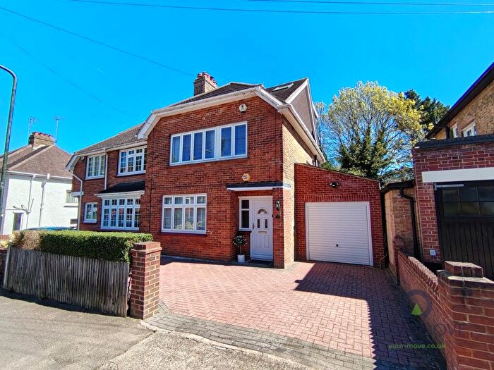 4 Bedroom Semi Detached House For Sale In Boundary Road, Chatham, Kent, ME4