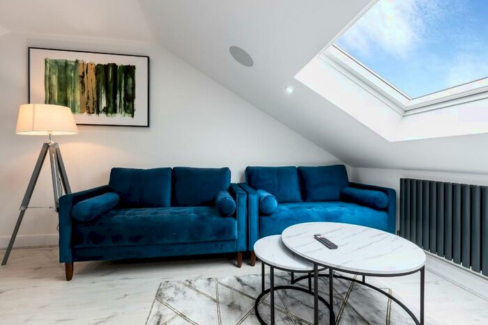 2 Bedroom Flat To Rent In Flat, Langdale Road, L15